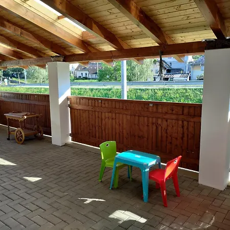 - Zdarsko Tatil Evi